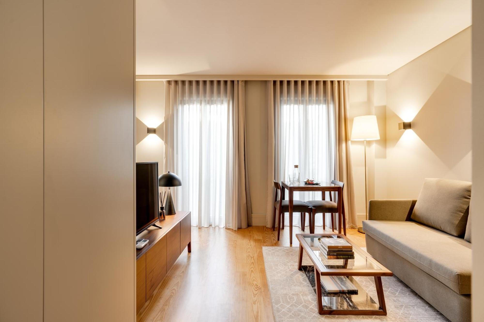 Avus M Suites And Apartments By Da'Home OOporto Esterno foto